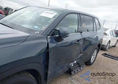 2025 Toyota Grand Highlander Xle z USA, uszkodzony, nr VIN 5TDAAAB53SS084301